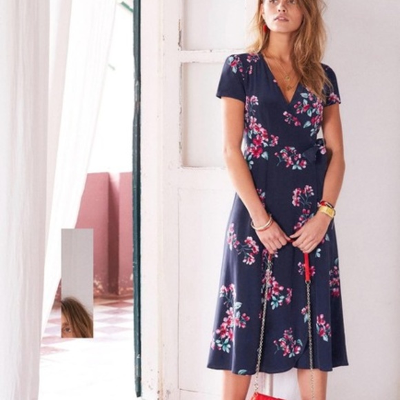 Sezane Dresses & Skirts - SEZANE 100% Silk Amber Wrap Midi Dress